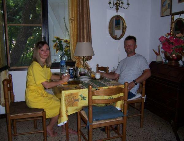 Dom L' Argo Appartement Reillanne Buitenkant foto