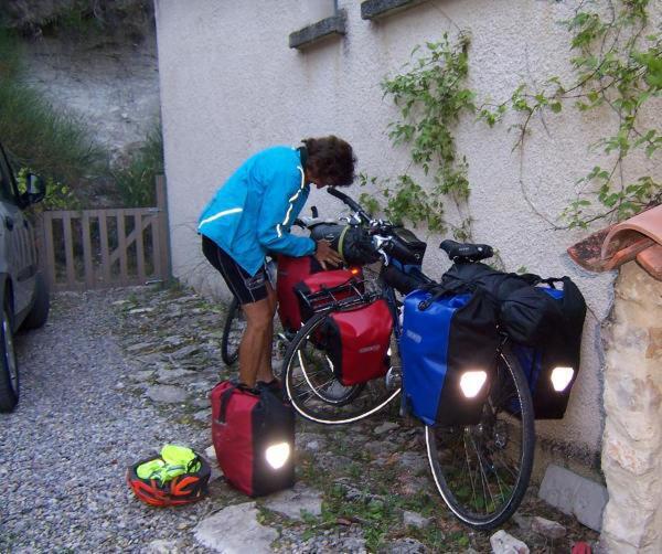 Dom L' Argo Appartement Reillanne Buitenkant foto